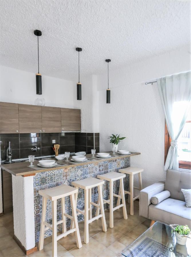 Beachfront Deluxe Apt. Pefkochori Eksteriør billede