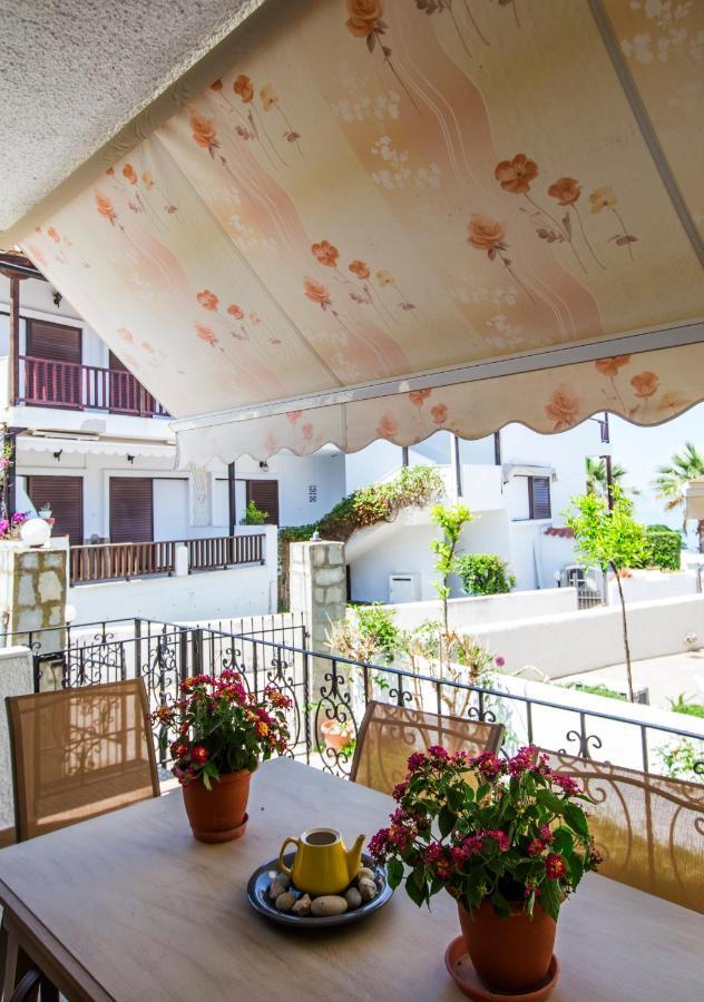 Beachfront Deluxe Apt. Pefkochori Eksteriør billede